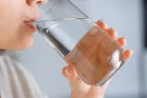 Uống quá nhiều nước có thể gây hại, đọc ngay để tránh