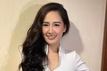 Hoa hậu Mai Phương Thúy mặc gợi cảm khoe eo thon