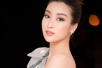 Vẻ đẹp “nghiêng nước nghiêng thành” của Hoa hậu Đỗ Mỹ Linh