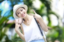 Jennifer Phạm xinh tươi đi ghi hình “Chị ơi, đi Hàn Quốc“