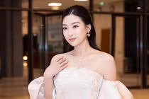 Hoa hậu Đỗ Mỹ Linh tái xuất sau sinh con gái đầu lòng