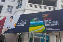 Xôn xao ảnh Lý Nhã Kỳ trên pano quảng bá tại LHP Cannes