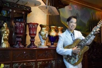 Nội thất lạ đời gây choáng trong biệt thự của Ngọc Sơn