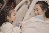 Hé lộ hình ảnh con trai mới sinh của Chương Tử Di 
