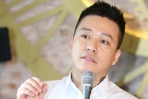 Tuấn Hưng không dám bước chân ra đường sau ồn ào bị hủy show