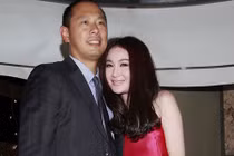 Ôn Bích Hà ly thân tỷ phú sau 17 năm chung sống