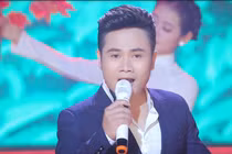 Sao mai Ngọc Ký: Mỗi lần hát “Thời hoa đỏ” tôi đều rất buồn!