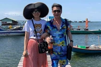 Vợ kém 15 tuổi khoe ảnh hạnh phúc bên NSND Công Lý