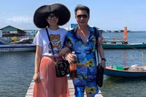 Vợ kém 15 tuổi khoe ảnh hạnh phúc bên NSND Công Lý