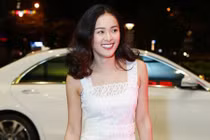 Hạ Vi rạng rỡ đi sự kiện sau hẹn hò Cường đô-la