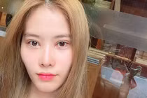 Nam Em gây hoang mang với khuôn mặt khác lạ và dòng chữ sốc