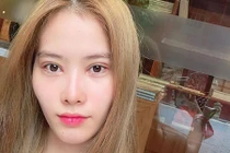 Nam Em gây hoang mang với khuôn mặt khác lạ và dòng chữ sốc