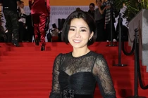 Mai Phương rạng rỡ trên thảm đỏ dù đang điều trị ung thư