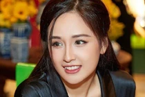Phản ứng của Mai Phương Thúy khi bị đồn có con 5 tuổi