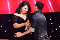 Cô gái vừa ăn vừa hát được đặc cách ở The Voice