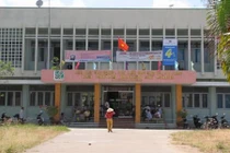 Giảng viên có vợ, 2 con vẫn quan hệ nam nữ bất chính