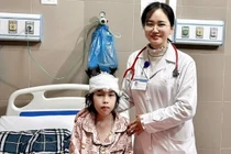 Cứu sống bé gái 10 tuổi bị suy tim, teo cơ tủy