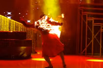 Thí sinh hát nhạc bolero gây sốc với màn thiêu sống