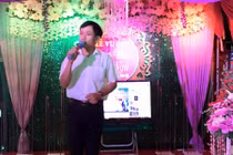 Hai họ tái mặt vì sự cố hy hữu với MC đám cưới