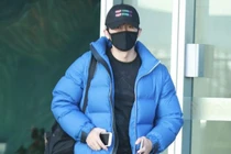 Lý Thần vội vã ở sân bay sau tin sắp cưới Phạm Băng Băng