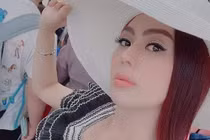 Lâm Khánh Chi khoe ảnh căng mượt sau khi bị chê da sần sùi phát sợ