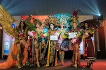 Cận trang phục giúp Thúy Vi đoạt giải tại Miss Asia Pacific International