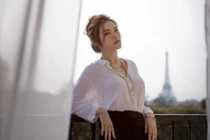 Lý Nhã Kỳ gây thương nhớ với ảnh đẹp mê hoặc