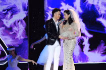 Lệ Quyên đắm say với 5 người tình 