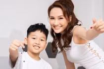 Nữ diễn viên “Về nhà đi con” khoe cậu quý tử đáng yêu