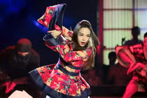 Ngắm Minh Hằng hóa thân thành nàng Geisha 