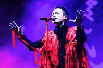 Tùng Dương phát ngôn sốc: “Không thể nghe nổi Taylor Swift 1 bài“