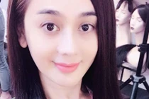 Mặt mộc xuống phố, Lâm Khánh Chi được khen tới tấp vì quá xinh