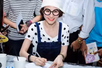 Ngân Khánh tạm rời showbiz sau đám cưới tiền tỷ