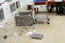 Côn đồ đột nhập bệnh viện truy sát tới cùng đối thủ