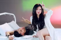 Ca sĩ Hương Tràm gợi cảm bên hot boy lai Nga 