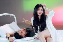 Ca sĩ Hương Tràm gợi cảm bên hot boy lai Nga 