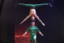 Chuyện xúc động sau trang phục bộ đội của Quốc Cơ - Quốc Nghiệp 