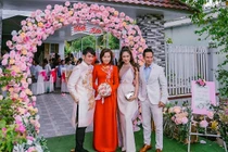 Đi đám hỏi cháu, vợ Lý Hải đẹp lộng lẫy át cả cô dâu