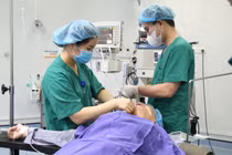 Cụ ông phục hồi tốt sau 3 ngày mổ cắt ung thư đại tràng 