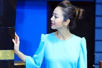 Jennifer Phạm “chơi trội” đi mua hàng hiệu gần 9 tỷ