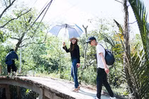 Trương Ngọc Ánh góp tiền xây cầu cho xóm nghèo Tiền Giang