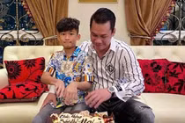 Chồng Lệ Quyên mừng sinh nhật cùng con giữa ồn ào hôn nhân