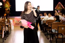 Giang Hồng Ngọc dành cát-sê làm học bổng cho sinh viên nghèo