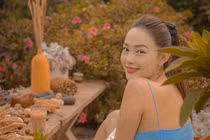 Minh Hằng xinh đẹp, rạng rỡ tuổi 33 và vẫn ế, bị giục lấy chồng