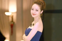 Jennifer Phạm khoe dáng ngọc ngà với ngực đầy, eo thon