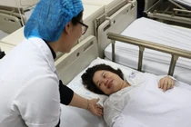 Sản phụ 37 tuổi bị vỡ tử cung khi mang song thai 33 tuần