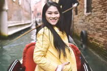 Ngọc Thanh Tâm sành điệu dạo chơi tại châu Âu