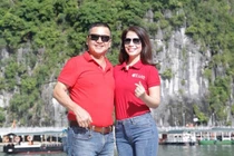 Loạt ảnh Chí Trung “tình hết nấc” bên bạn gái kém 17 tuổi vừa xinh lại giỏi