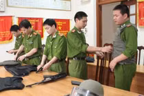 Hình xăm quanh rốn tố giác trùm ma túy