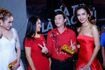 Hoài Linh đến muộn tại buổi ra mắt "Tía tôi là cao thủ"